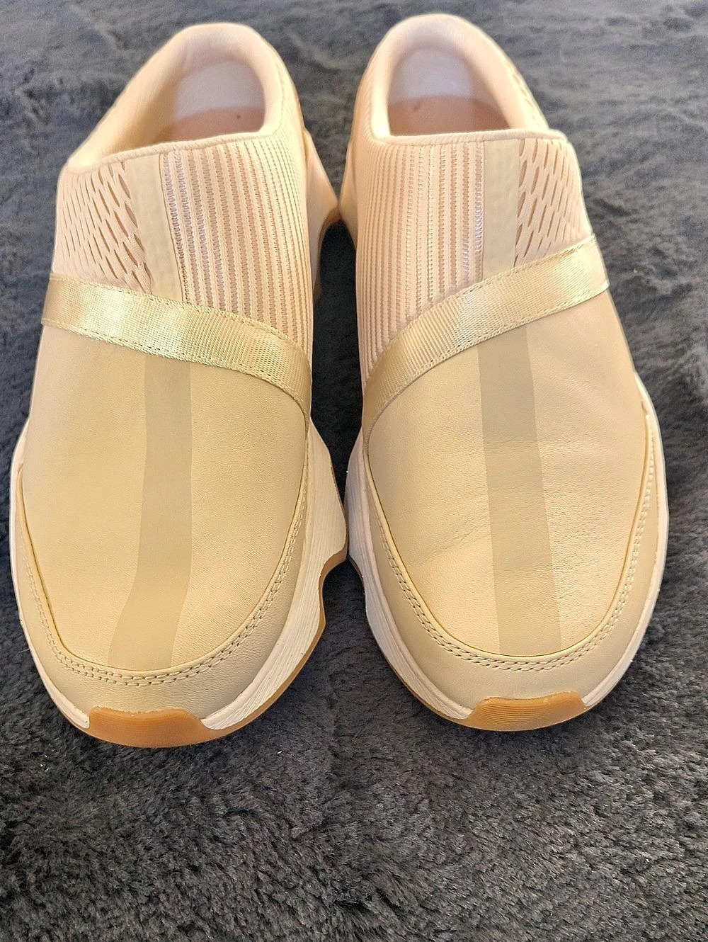 Skechers D'Lites Slip-On Sneakers Cream US 10